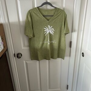 Source Unknown Women’s Olive Green Palm Tree Short Sleeve Tee, Size XL